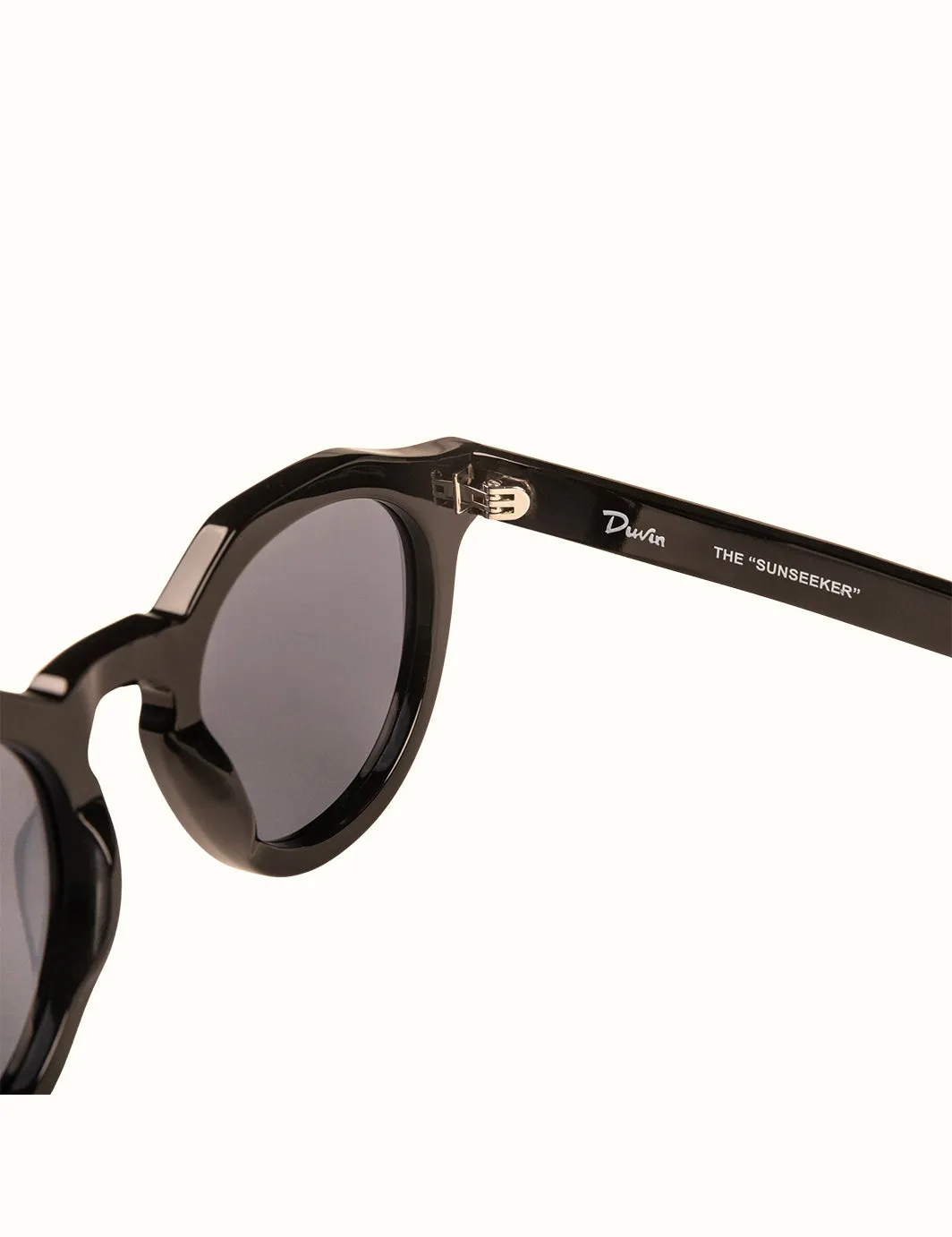 Seeker Unisex Sunglasses - Black / Grey