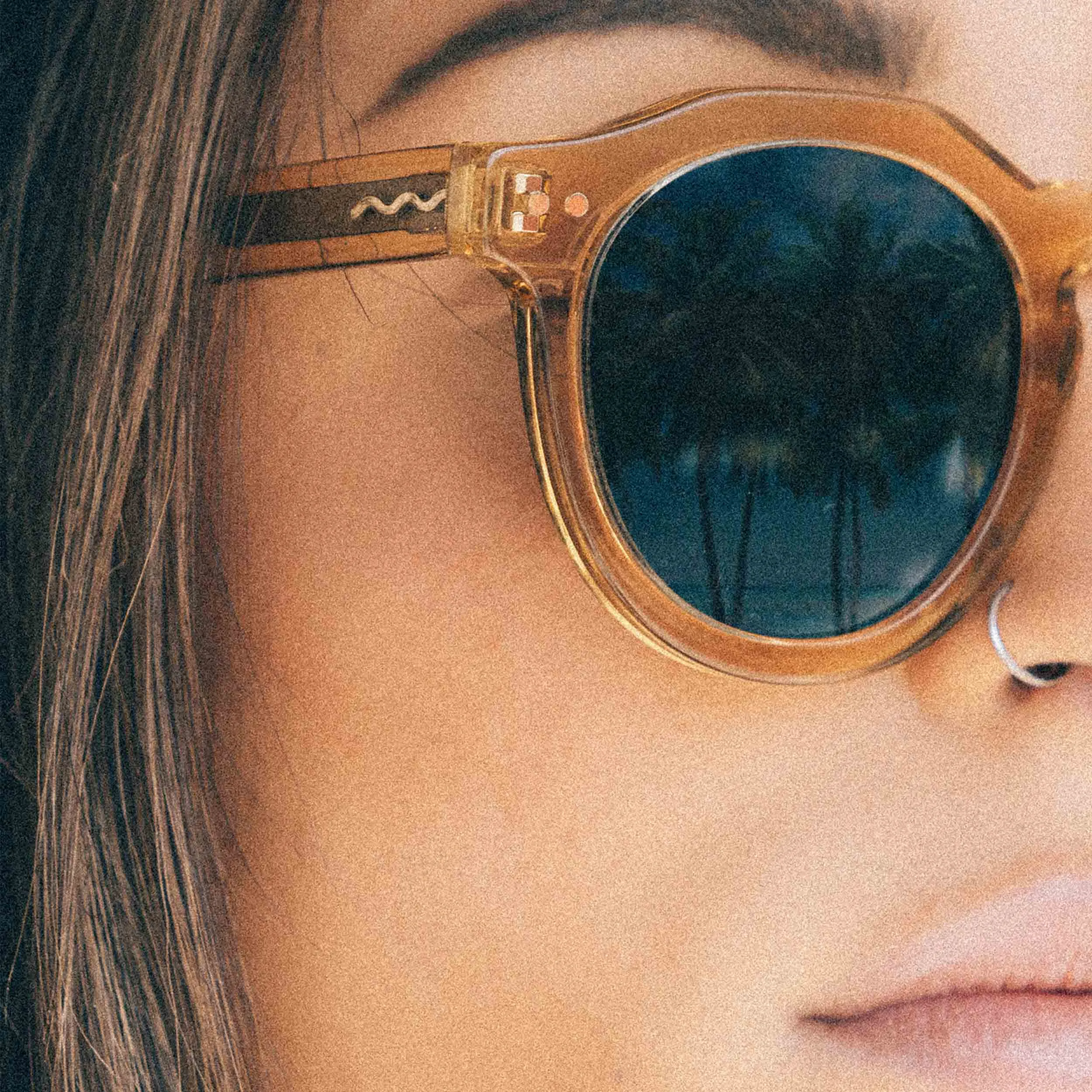 Seeker Unisex Sunglasses - Champagne / Grey
